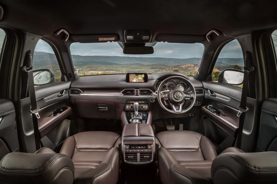 Торпедо Mazda CX-8 2018 года  (AU) (фото 4 из 39)
